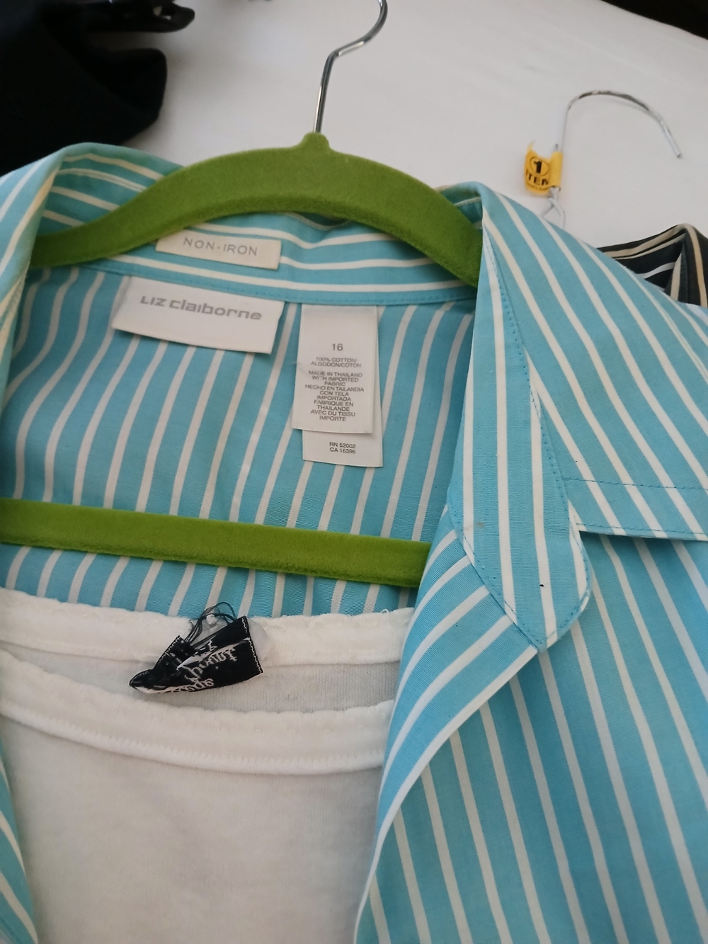 Liz Claiborne Men's Non-Iron Blue Stripe Dress Shirt